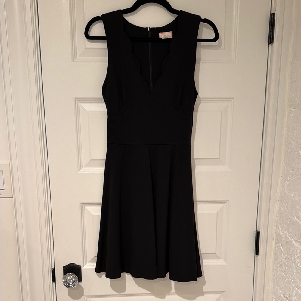 Love Ady Black Sleeveless Dress with Scalloped v neck, Medium